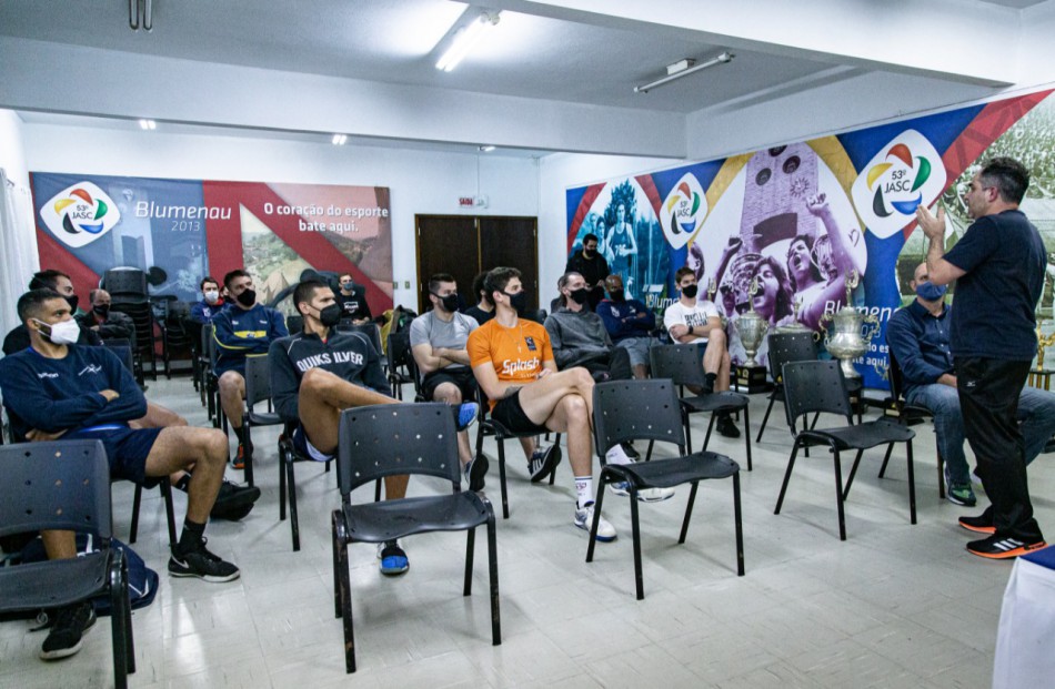 Apan/Eleva/Blumenau começa preparação para temporada 2021/22