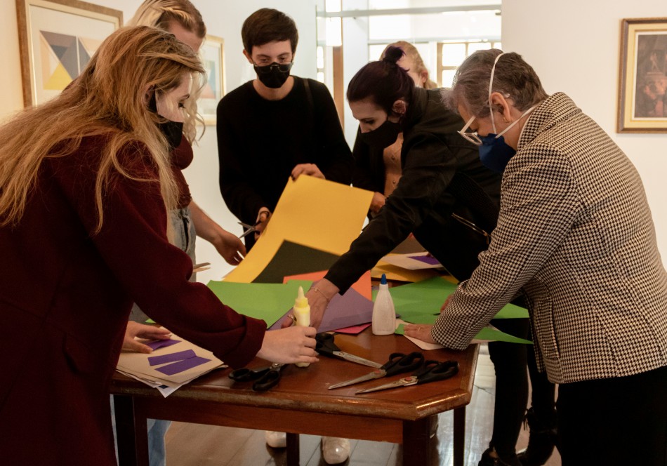 Acadêmicos de Artes Visuais concluem estágio no MAB