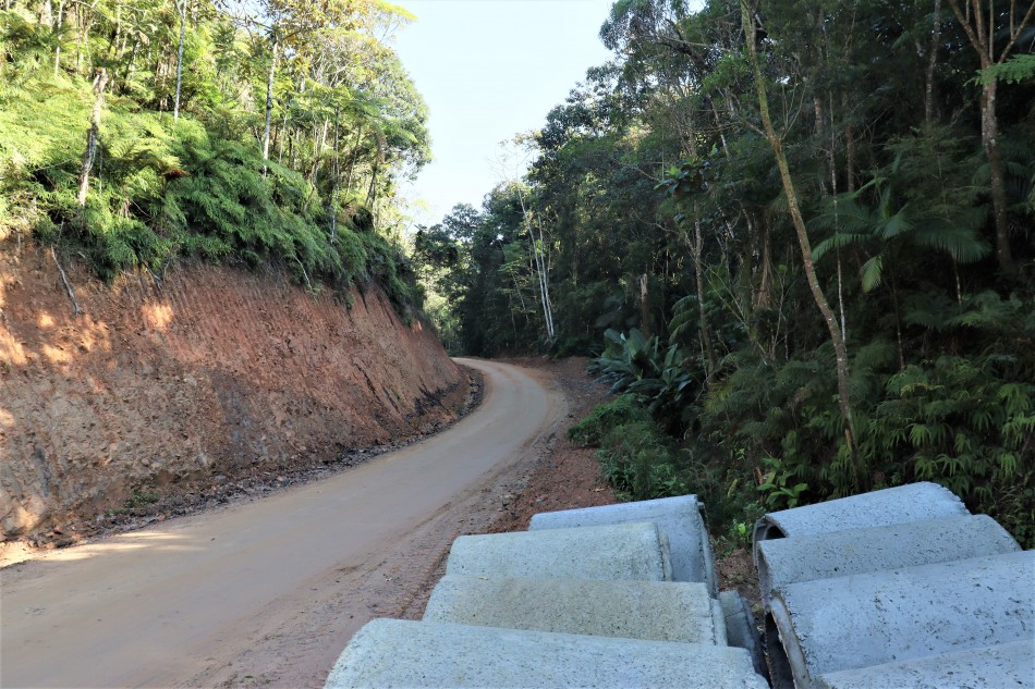 Prefeitura prossegue com as obras de melhorias para abertura da ligação Velha/Garcia