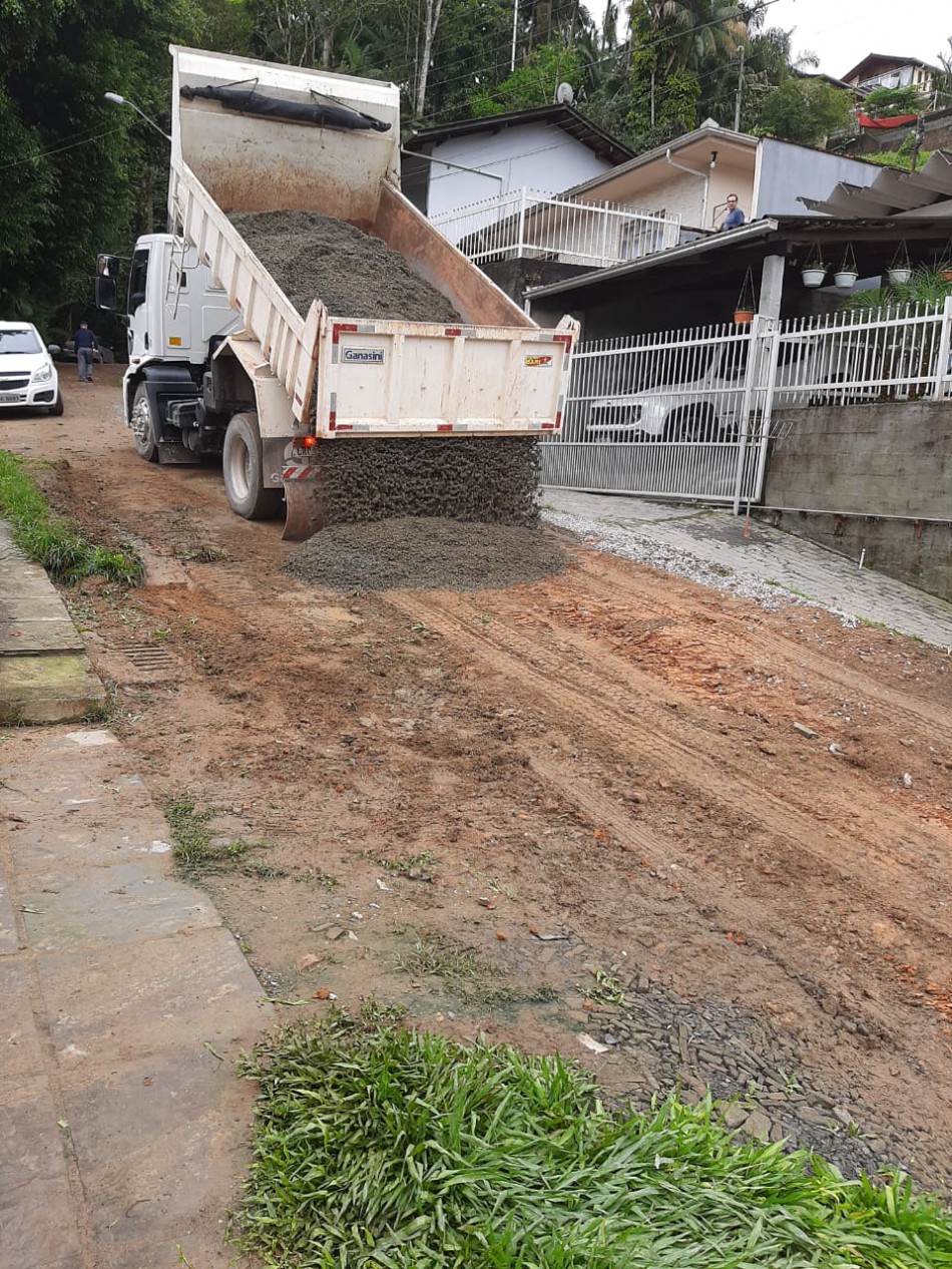 Centenas de vias do município receberam manutenção nos últimos 3 dias