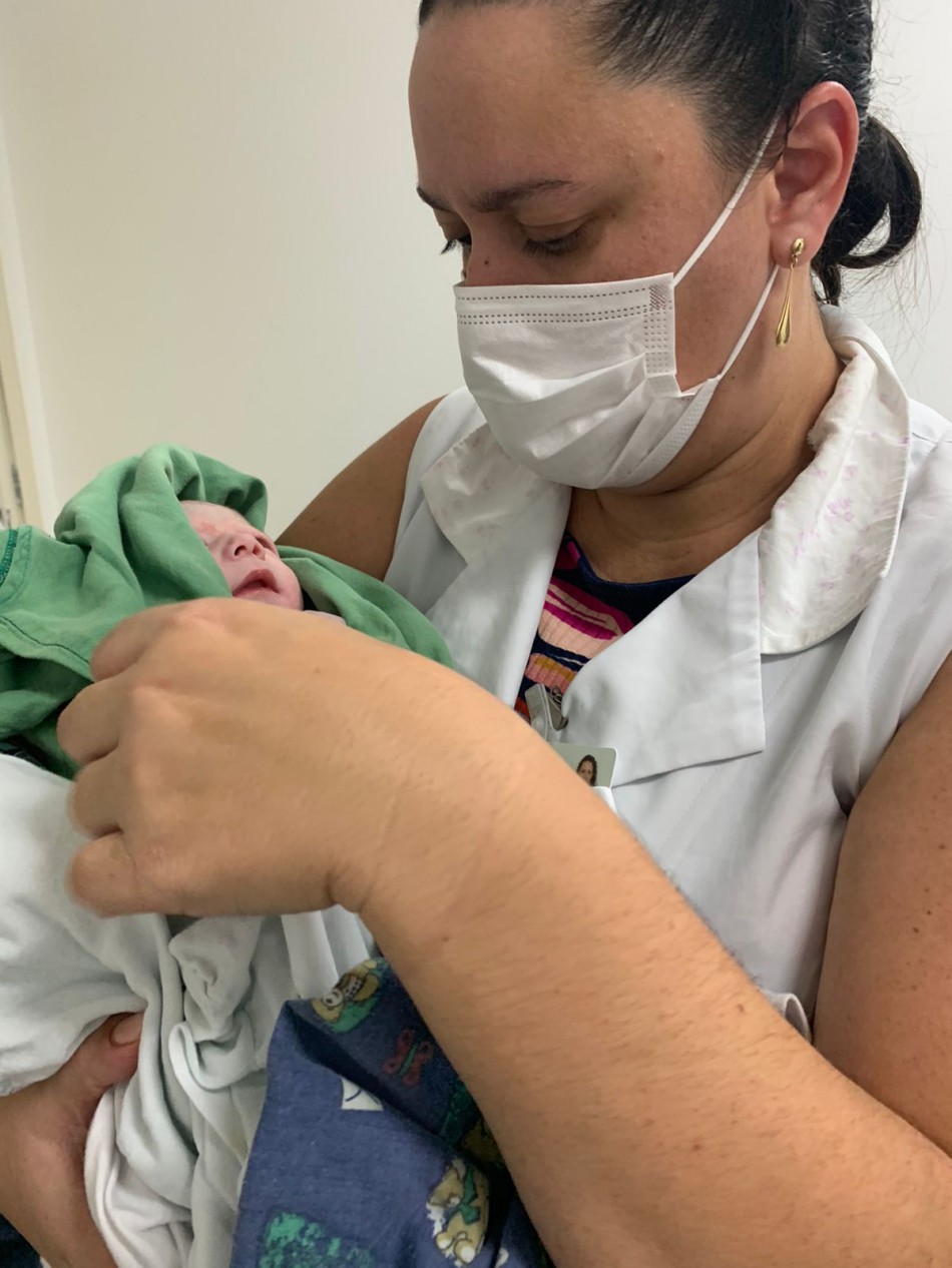 Bebê nasce no Ambulatório Geral do Garcia nesta quarta-feira, dia 16