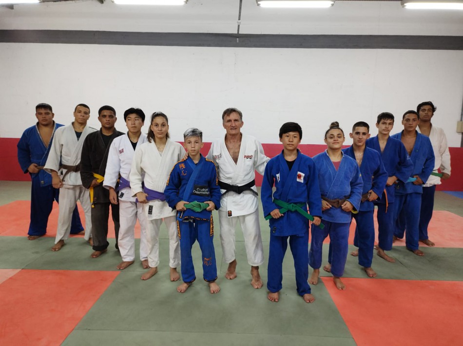 Atletas de Blumenau participam da Copa Santa Catarina de Judô