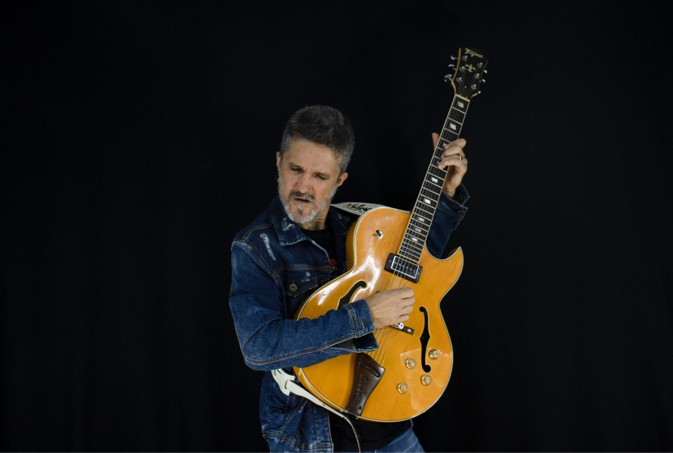 Guitarrista Mazin Silva lança disco Balaio de Gato