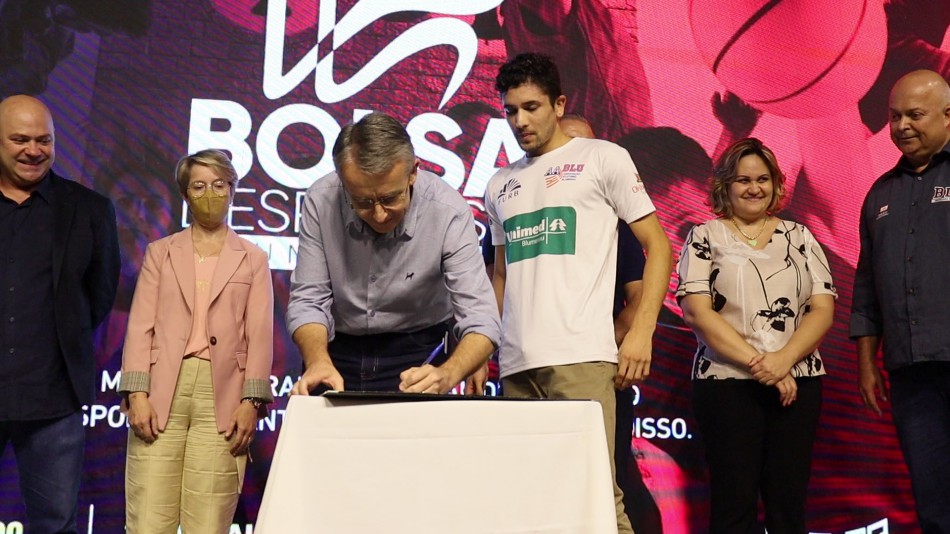 Prefeitura de Blumenau lança o Programa Bolsa Desportista 2022