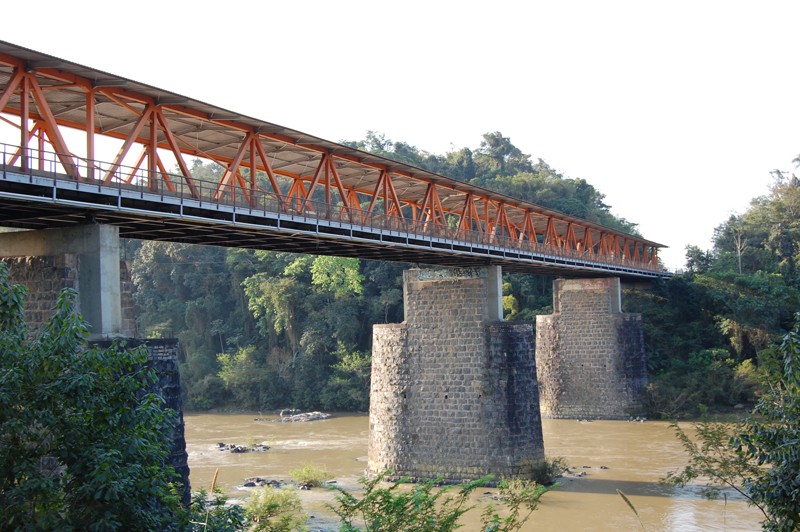 Etapa de pavimentação deixa Ponte do Salto com trânsito afetado no feriado 