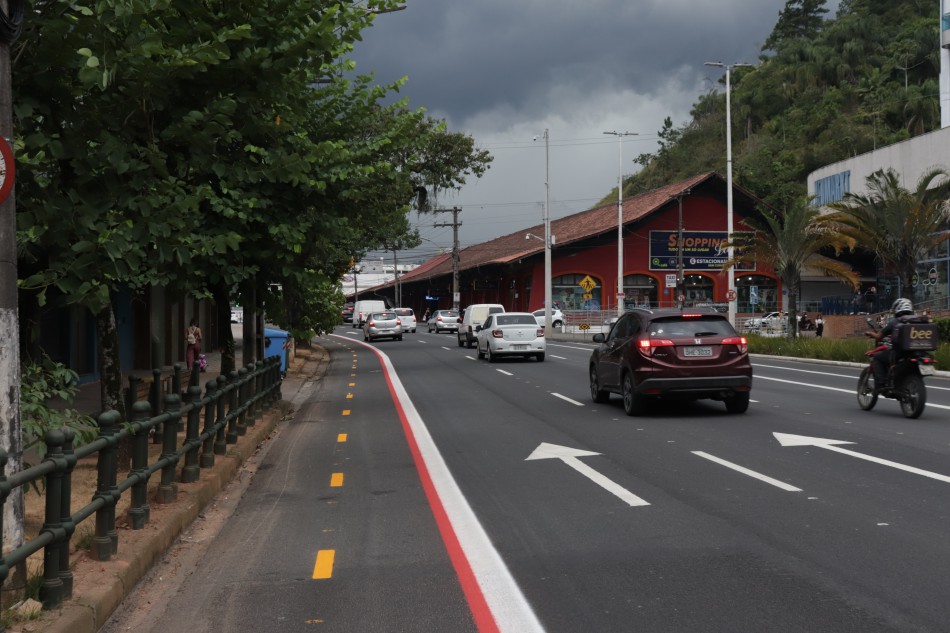 Rua Sete de Setembro ganha 1,8 km de ciclofaixa