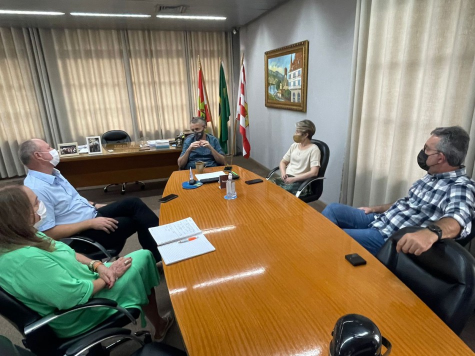 Prefeitos Mário Hildebrandt e Ércio Kriek discutem integração no turismo