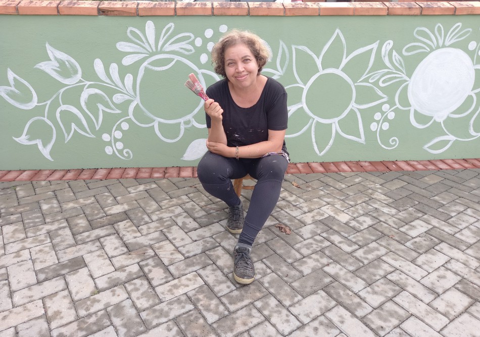 Sandra Bugmann ministra oficina de Pintura Bauernmalerei