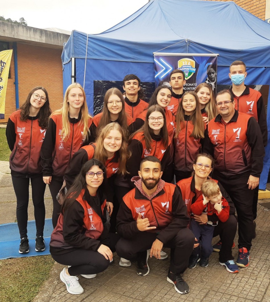 Badminton Blumenau Clube/SME Blumenau conquista resultados expressivos em competição nacional