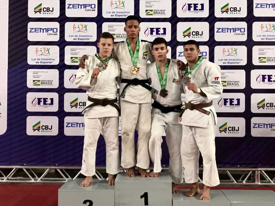Judoca de Blumenau conquista medalha de prata no Campeonato Brasileiro Sub 18 2022