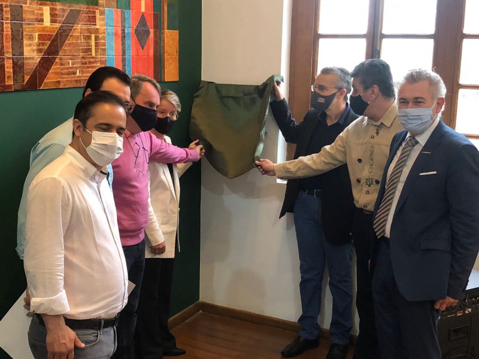 Blumenau celebra a inauguração da Sala Freya Gross