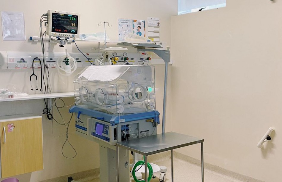 Prefeito Mário Hildebrandt entrega projeto para ampliação de leitos de UTIs Neonatal