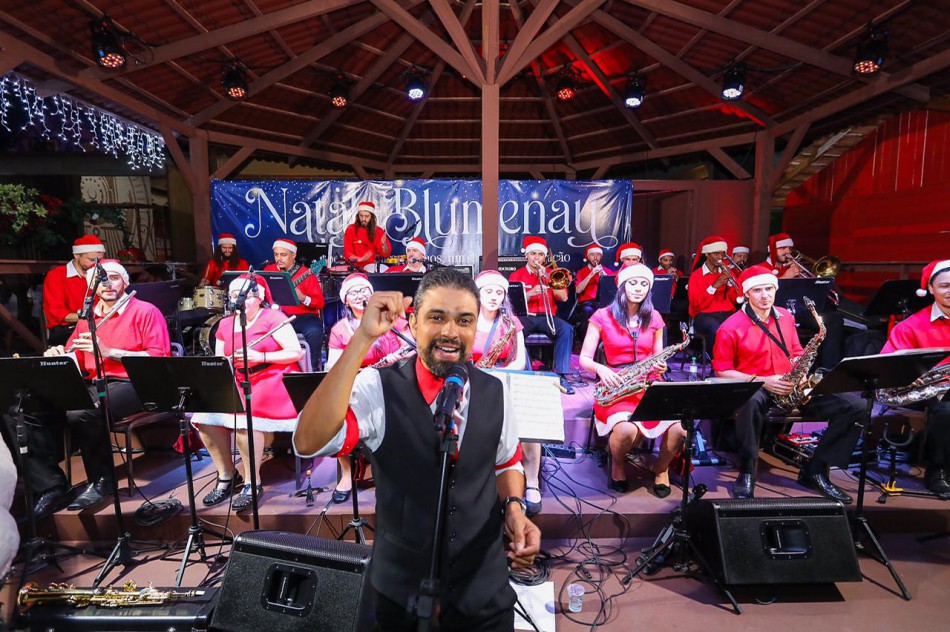 Saiba a programação de apresentações culturais do Natal em Blumenau para este fim de semana