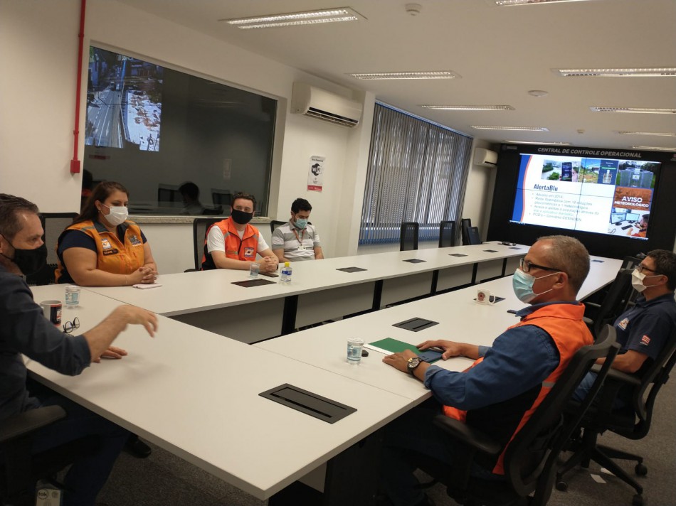 Defesa Civil de Blumenau recebe visita técnica de outras cidades do Estado