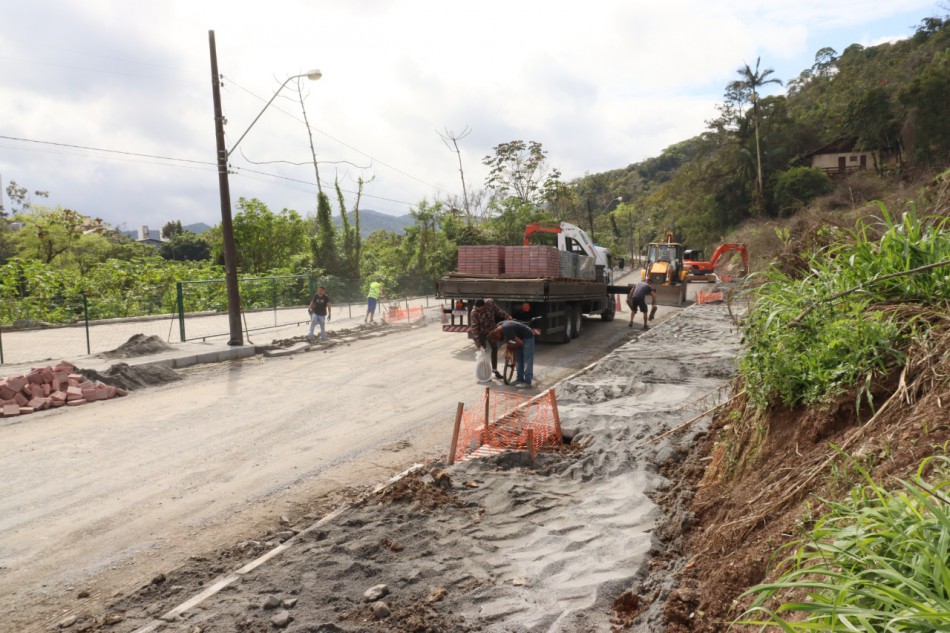 Obra na Rua Walter Berner segue em avanço 
