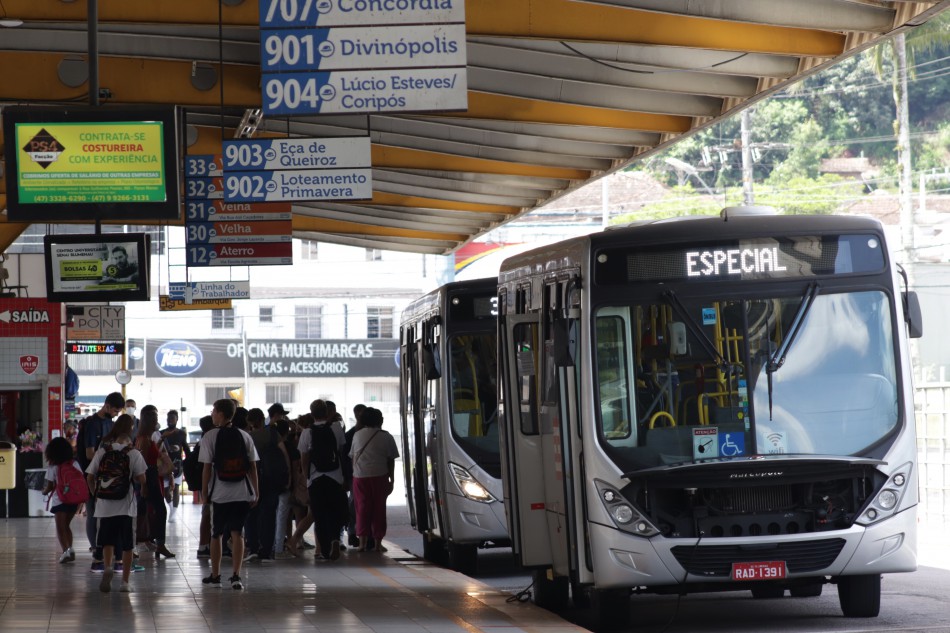 Linha 31 do Transporte Coletivo tem alteração de itinerário por conta de obra na Rua dos Caçadores