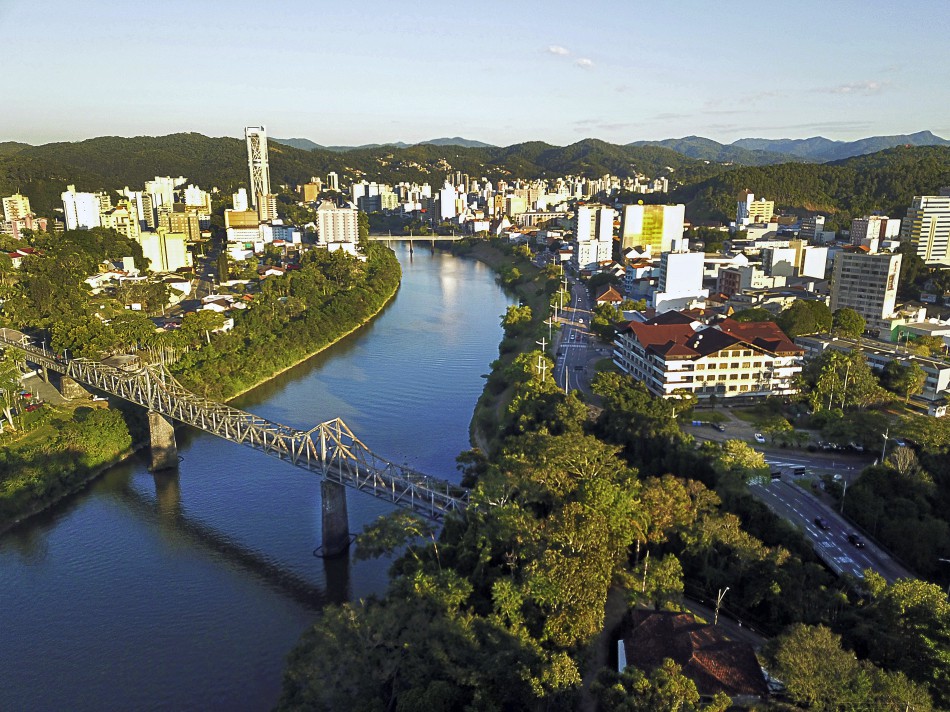 Blumenau está entre os destinos tendência nacional para 2024, segundo a Booking