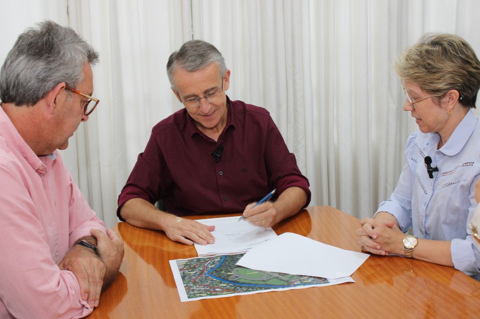 Prefeito de Blumenau assina decreto que declara de utilidade pública a Associação da Artex