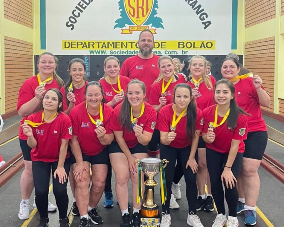 Equipe de Bolão 16 feminina  blumenauense é campeã da Taça Brasil de Clubes