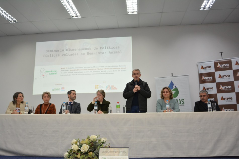 Prefeitura de Blumenau abre o Seminário Blumenauense de Políticas Públicas voltadas ao Bem-Estar Animal