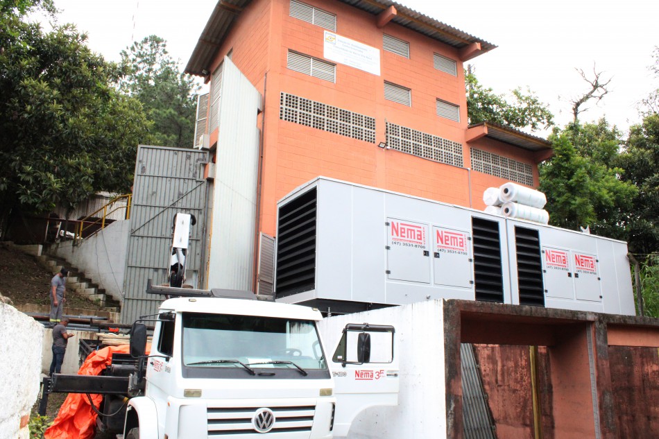 Defesa Civil realiza instalação de gerador no Dique da Santa Clara