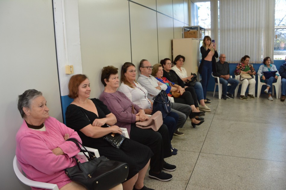 Encontro debate doenças neurológicas com idosos e familiares na Pró-Família