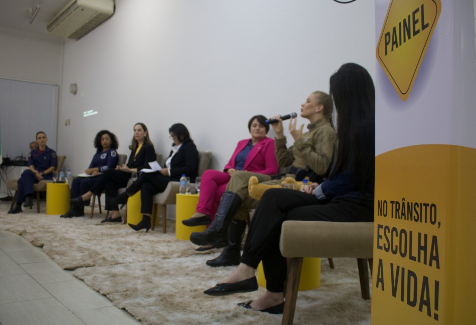 Painel "No trânsito, escolha a vida" apresenta histórias reais de acidentes de trânsito com vítimas