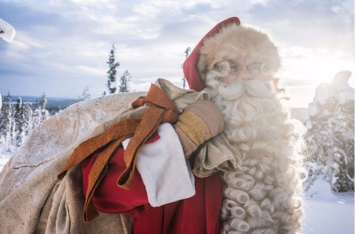 Papai Noel da Lapônia visita alunos da rede pública municipal de ensino de Blumenau
