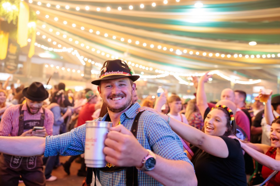 Hoje é dia de terça-feira com entrada gratuita na Oktoberfest Blumenau