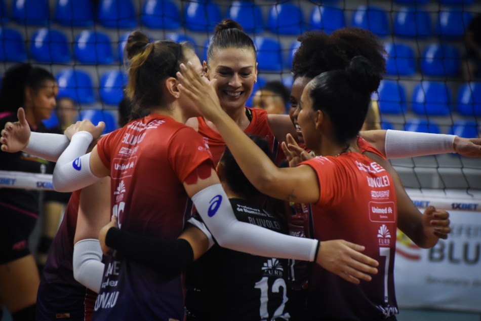 Bluvolei vence na estreia da Superliga B de vôlei feminino