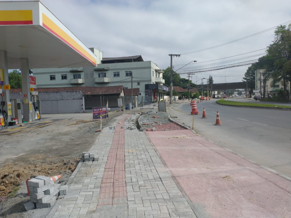 Obra nas ruas 2 de Setembro e Missões começa a ganhar forma com primeiros trechos de calçadas e ciclovia