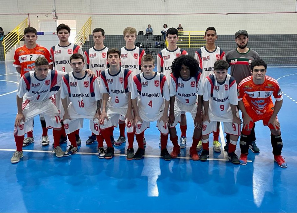 Futsal masculino de Blumenau garante classificação para a fase regional dos Joguinhos Abertos 