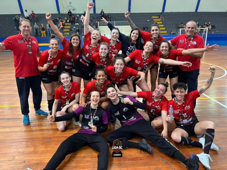 Handebol Feminino de Blumenau vence o returno e é campeã da Divisão Especial da Liga SC 