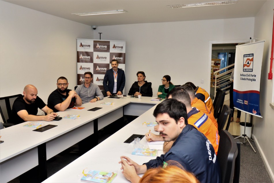 Blumenau é anfitriã de reunião do Colegiado de Defesa Civil da Amve