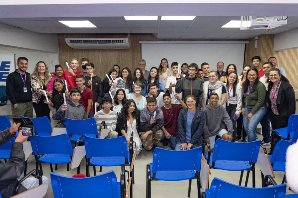 Programa de Iniciação ao Trabalho forma 38 adolescentes