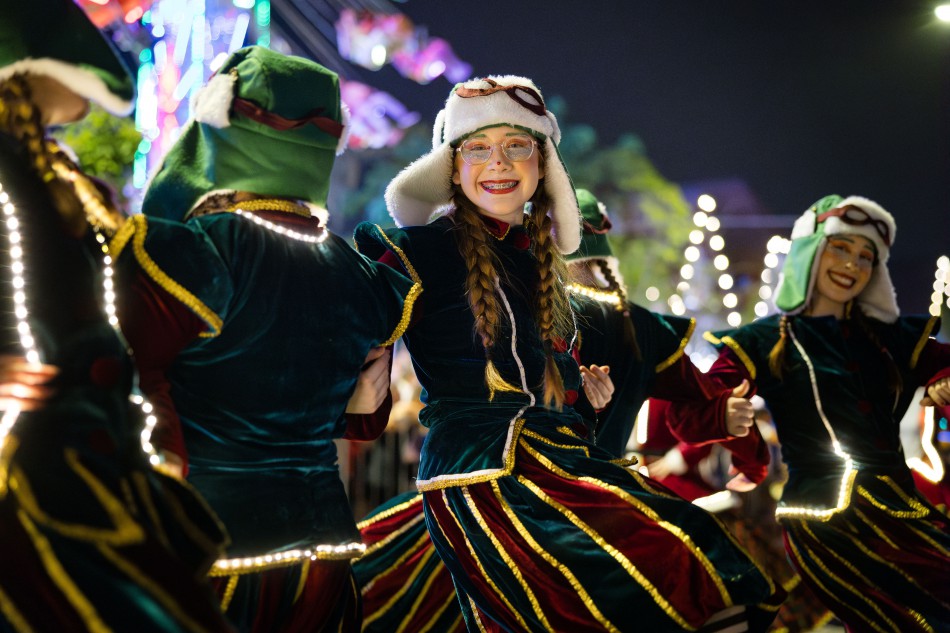 Desfile do Natal em Blumenau irá iluminar a Rua Alberto Stein nesta quarta-feira