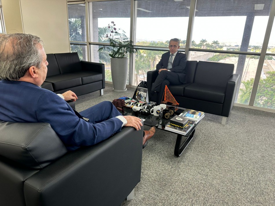 Prefeito de Blumenau pede apoio do Governo Federal para criação de plano de contingência em escolas