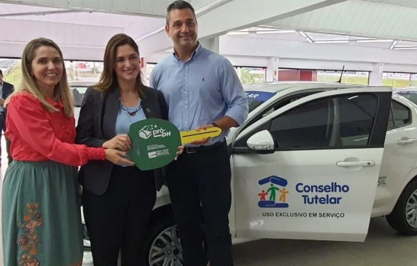 Blumenau recebe veículo para o Conselho Tutelar