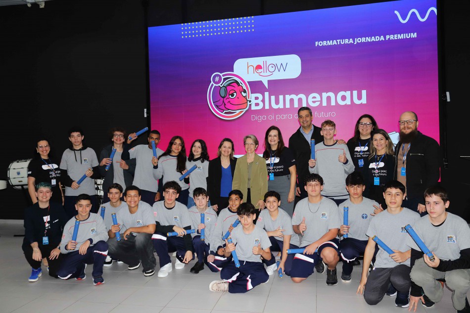 Hellow Blumenau forma nova geração de talentos em tecnologia