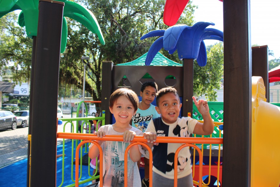 Prefeitura entrega reforma de praça no bairro Vila Nova