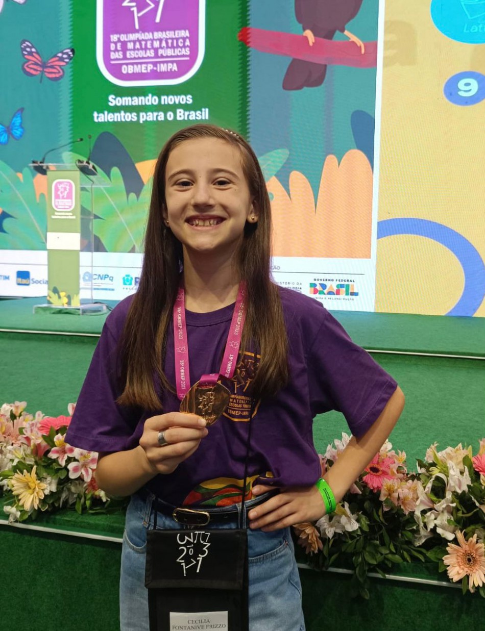 Estudante da rede pública municipal de Blumenau recebe medalha de ouro na 18ª Olimpíada Brasileira de Matemática
