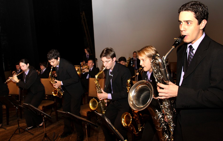 Museus atraem estudantes com banda e visitas noturnas 