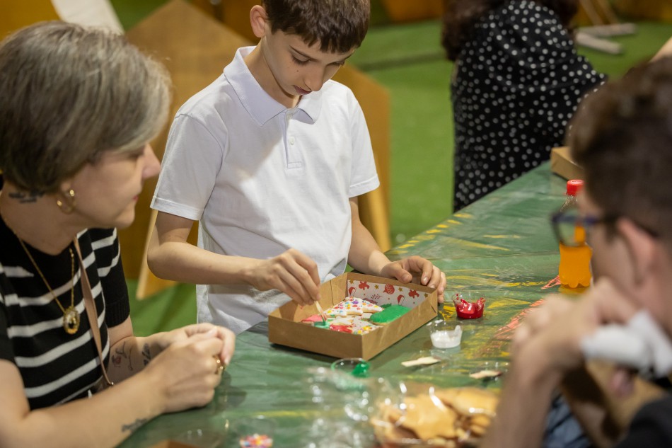 Diversão para toda a família: Natal em Blumenau oferece oficinas de artesanato e pintura de bolachas no Parque Vila Germânica