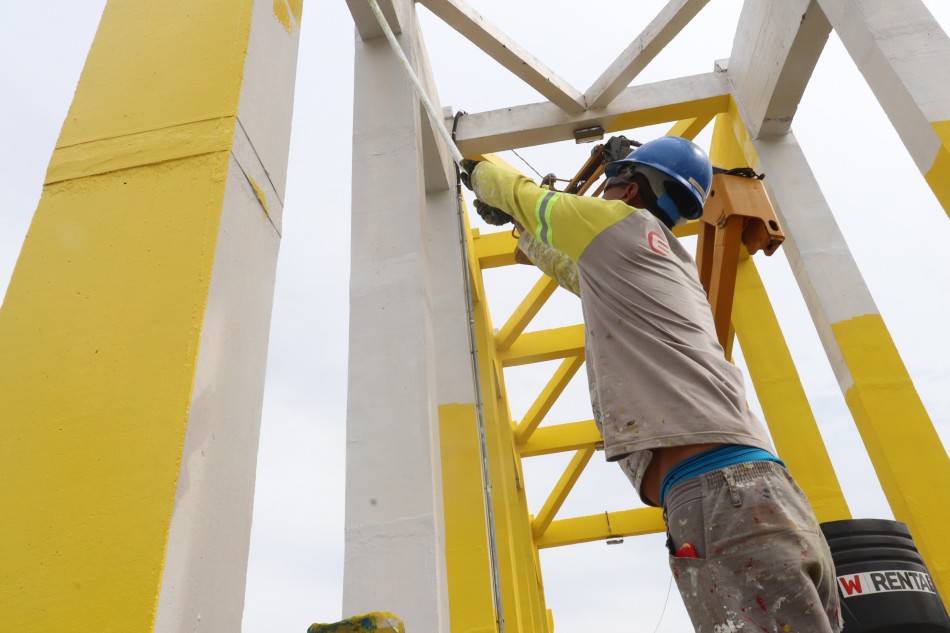 Cartão Postal de Blumenau segue em fase de pintura dos arcos