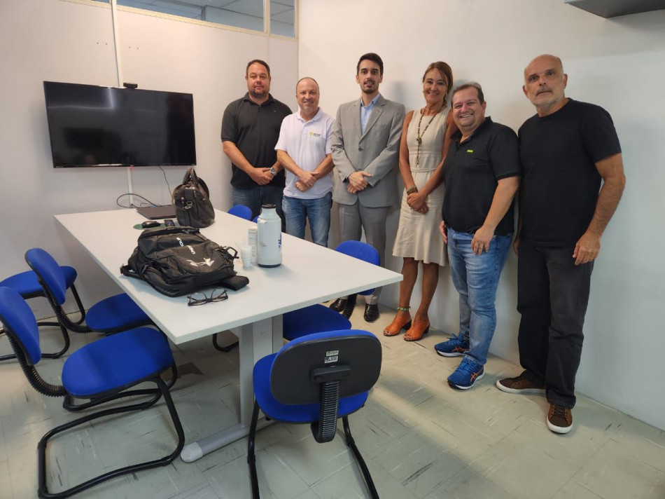 Controladoria-geral se reúne com Observatório Social para tratar de ações de transparência