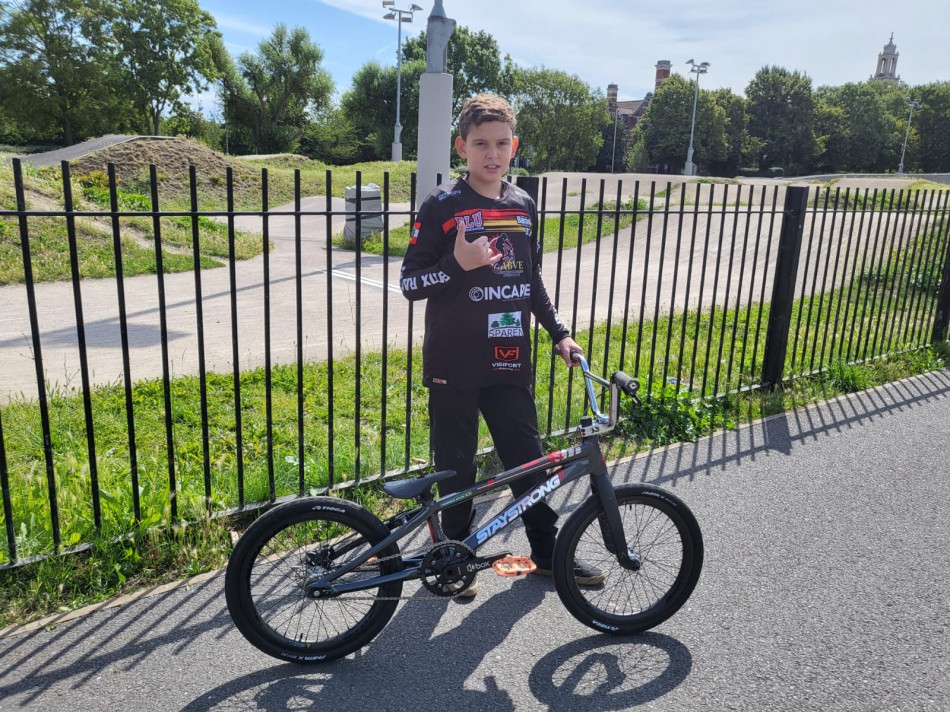 Piloto blumenauense participa do Campeonato Mundial de BMX na Escócia