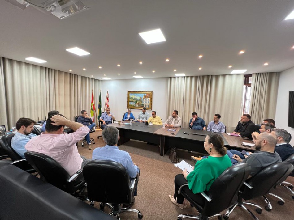 Prefeito encerra comitê de crise após início de desmobilização dos protestos