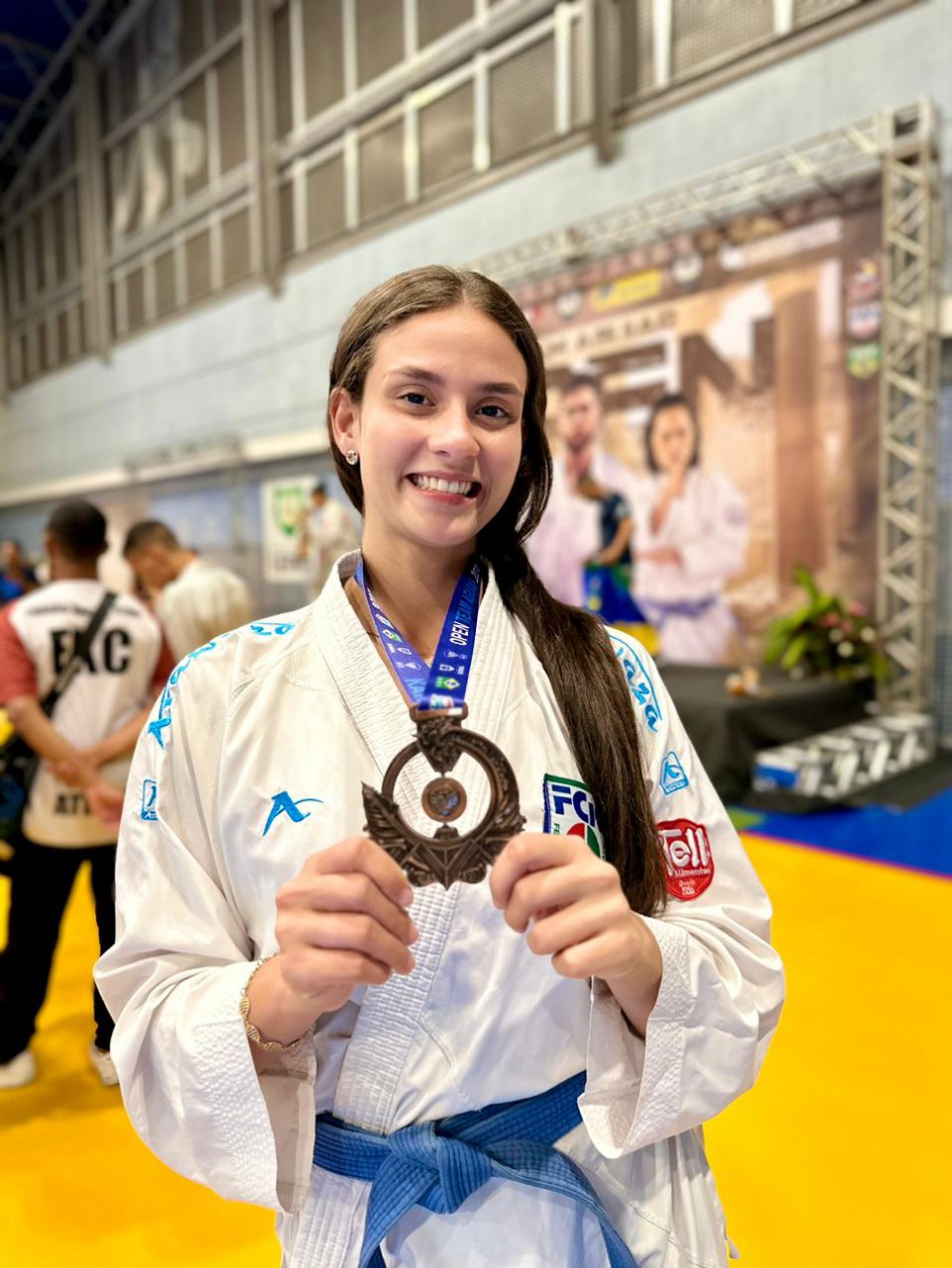 Karateca de Blumenau é medalhista no Open Nacional
