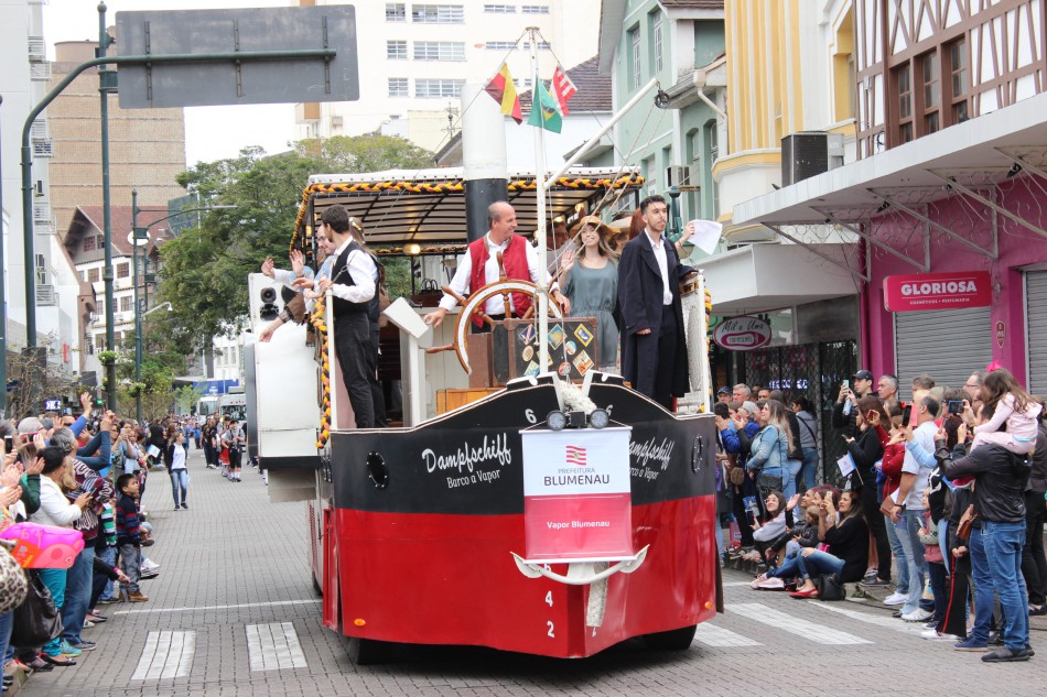 Comissão do desfile de 2 de setembro volta a se reunir