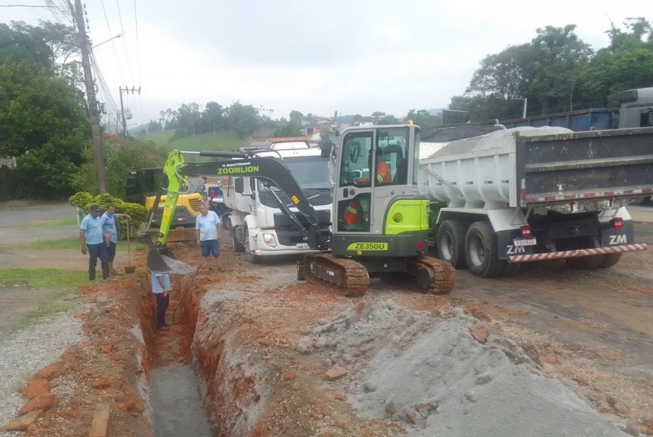 Samae executa obras de melhorias na rede de abastecimento de água no Badenfurt